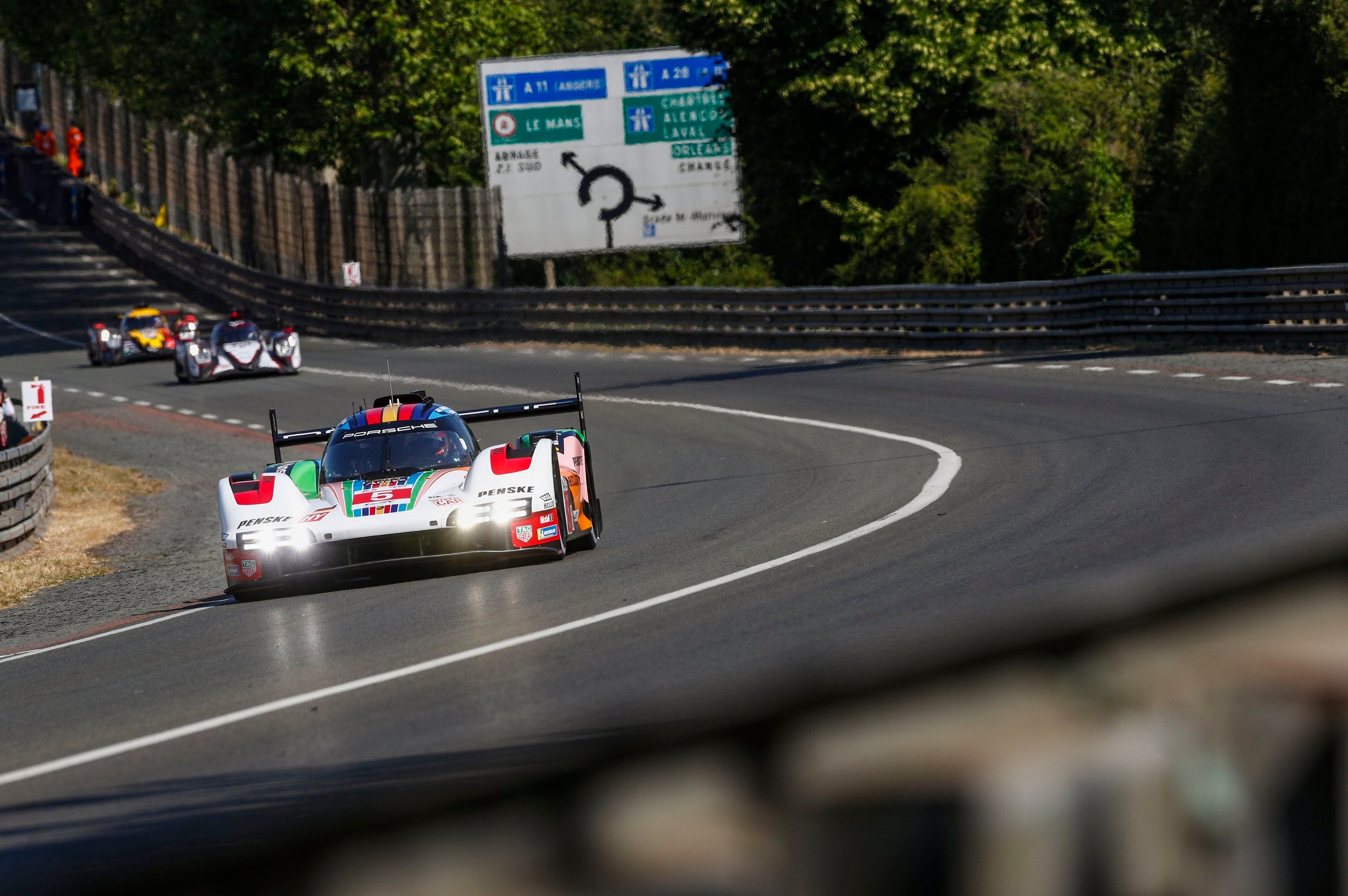 24 Hours of Le Mans...What is it and how does it work?